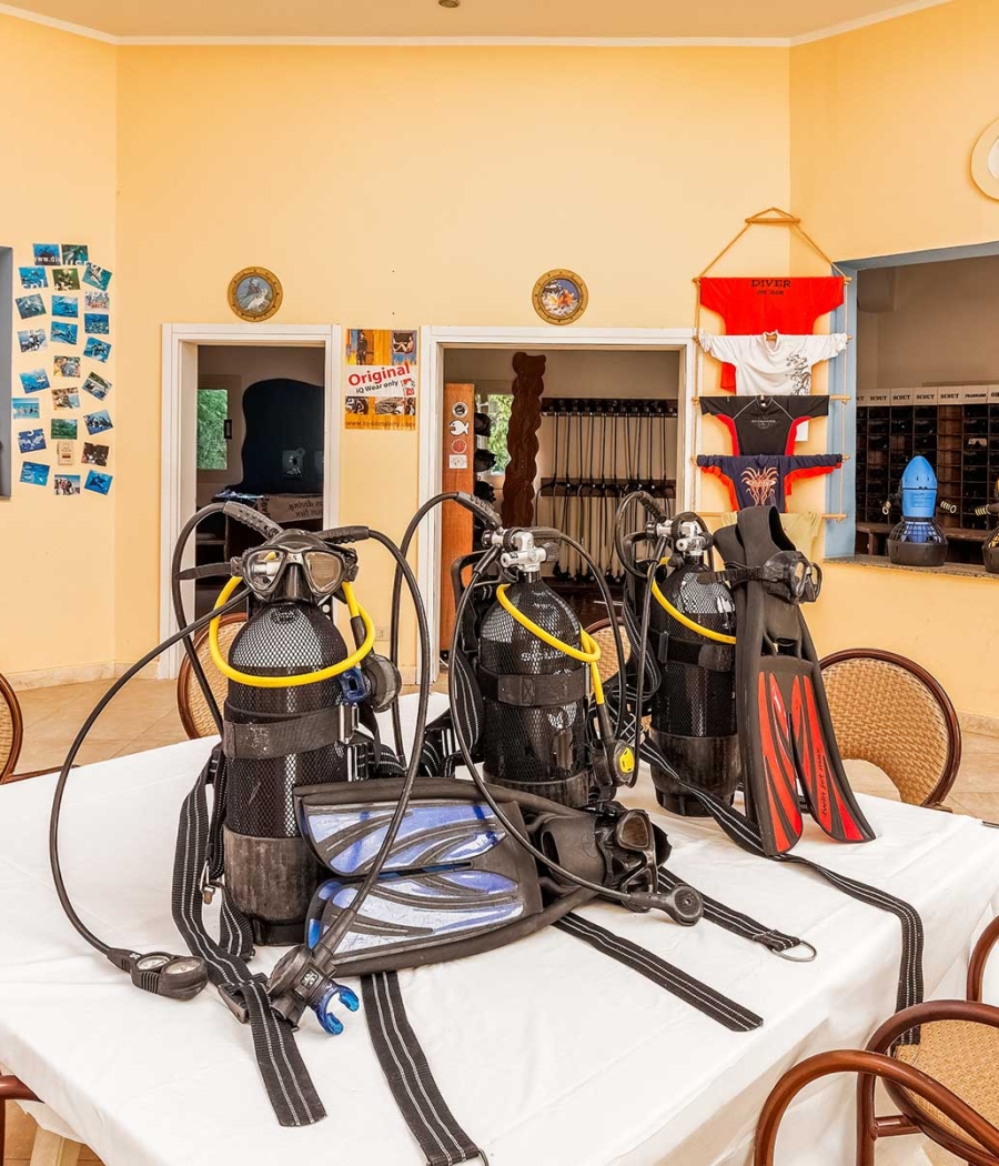 CleopatraLuxuryResortMakadiBayExtraDiversDiveCenter
