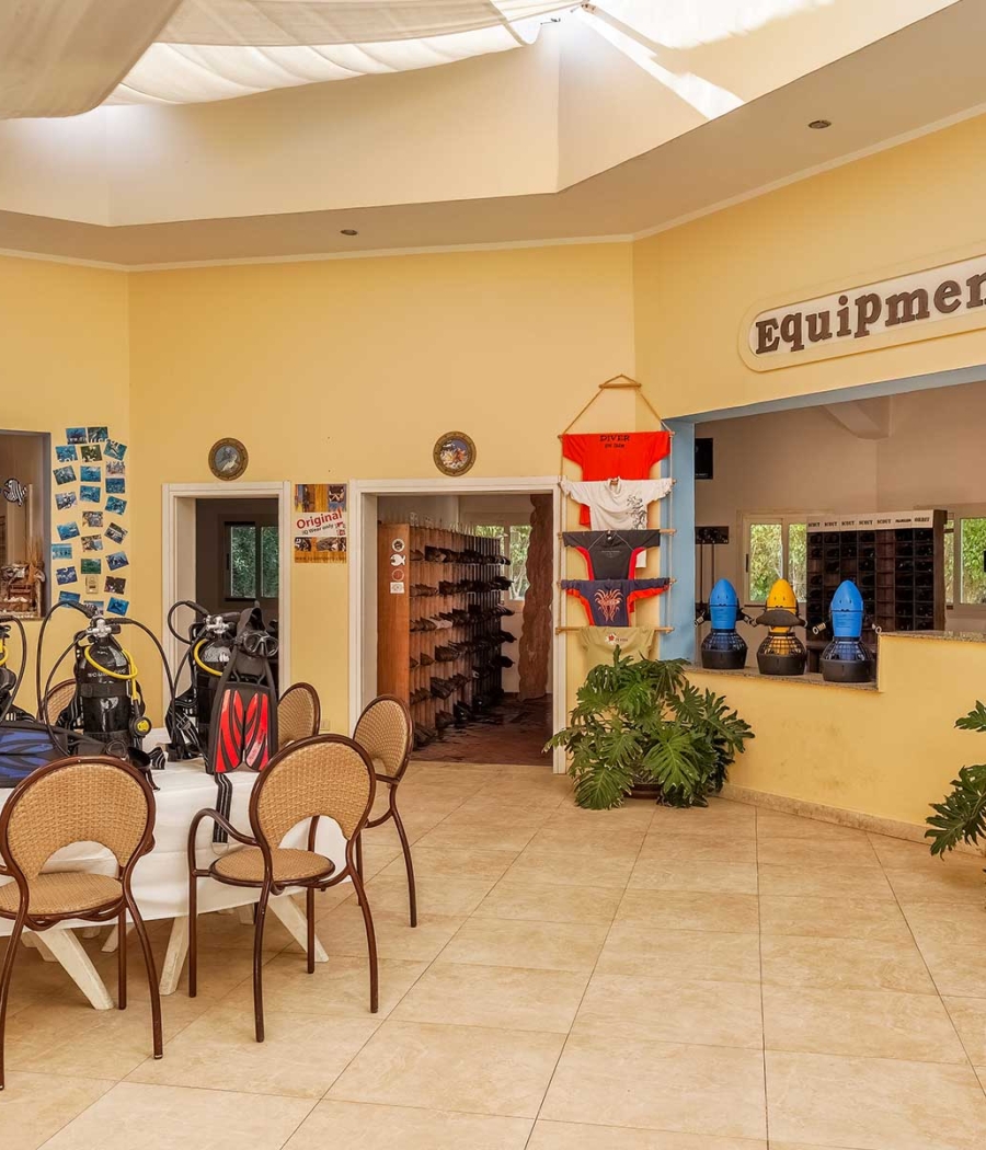 CleopatraLuxuryResortMakadiBayExtraDiversDiveCenter