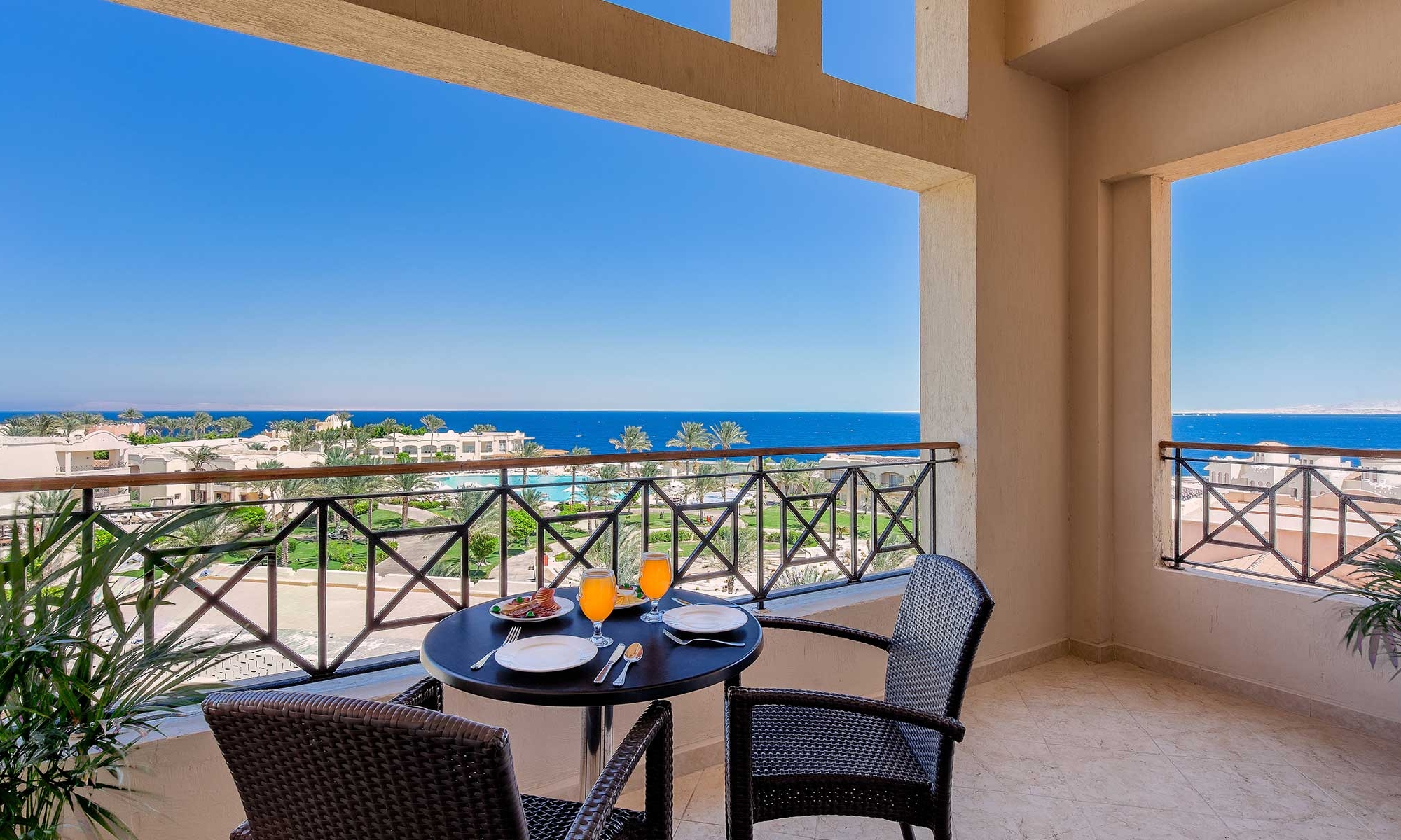 CleopatraLuxuryResortSharmElSheikhExecutiveSuiteTerrace